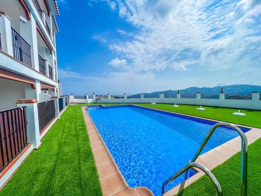 Modern 2 Bed Apartment With Pool In Frigiliana Zewnętrze zdjęcie
