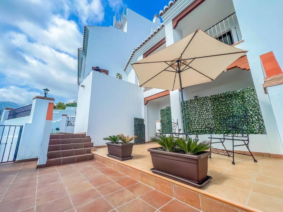 Modern 2 Bed Apartment With Pool In Frigiliana Zewnętrze zdjęcie
